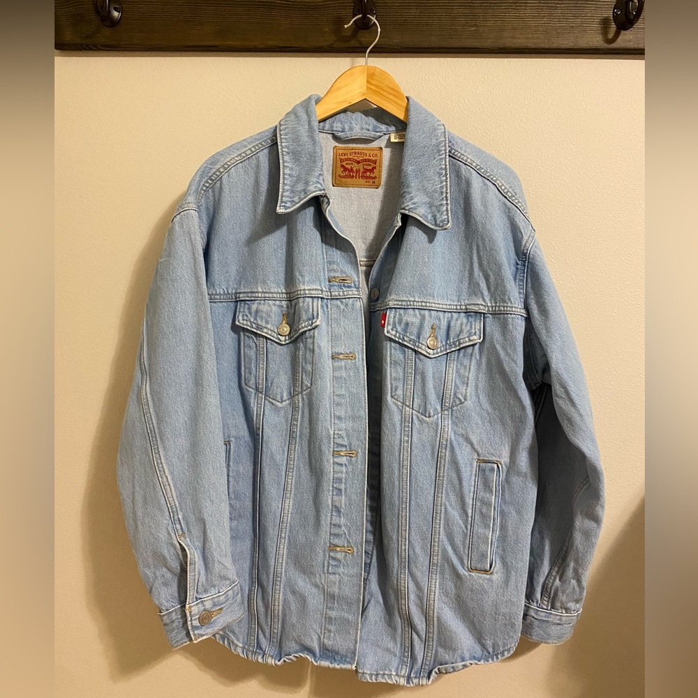 Levi's Light Blue Oversized Denim Trucker Shacket